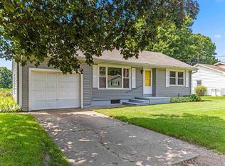 1202 E Parkside Ln, Peoria, IL 61615