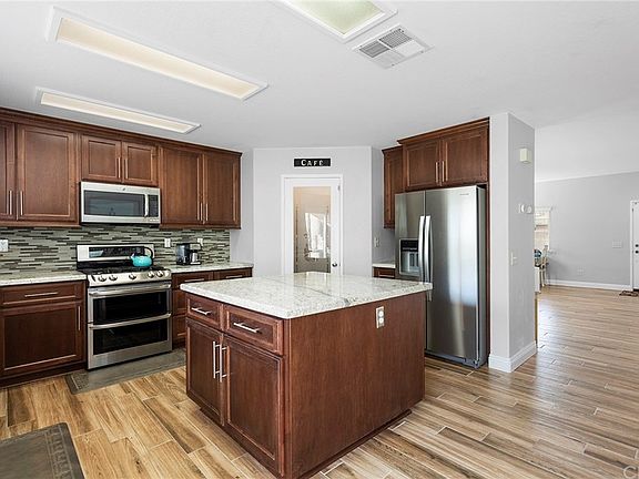 4th image of 46468 Vianne Ct