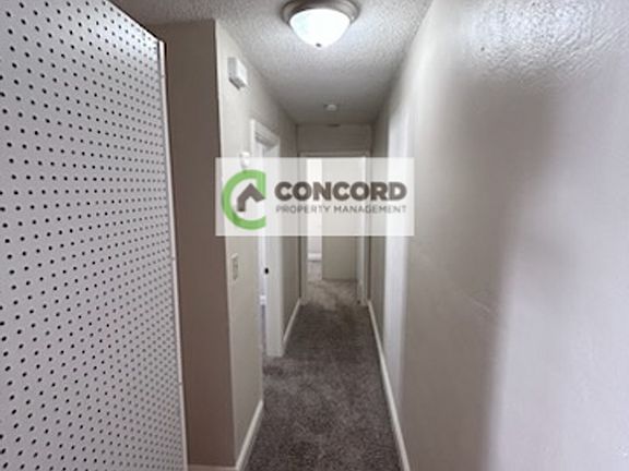4th image of 917 Broad Ave #A