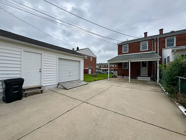8166 Del Haven Rd — Photo 7