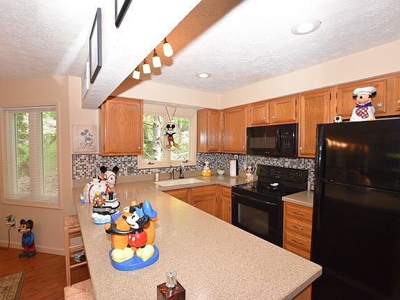 2nd image of 9702 S Harbour Pointe Dr #43