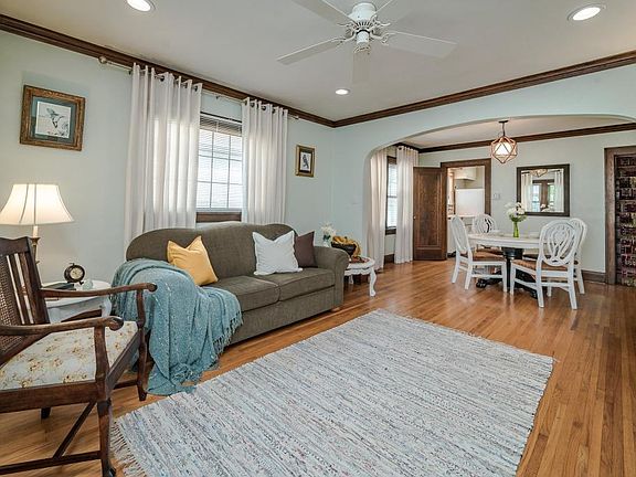 5th image of 729 Sherwood Ave