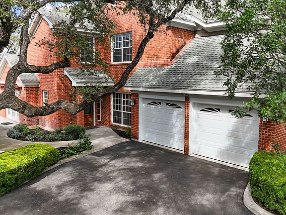 3rd image of 23 Jackson Ct