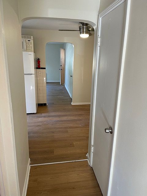 1st image of 4227 Oakwood Ave #1
