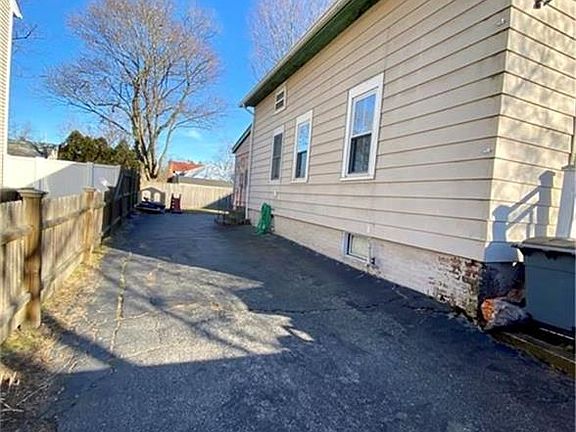 3rd image of 37 Ferris Ave