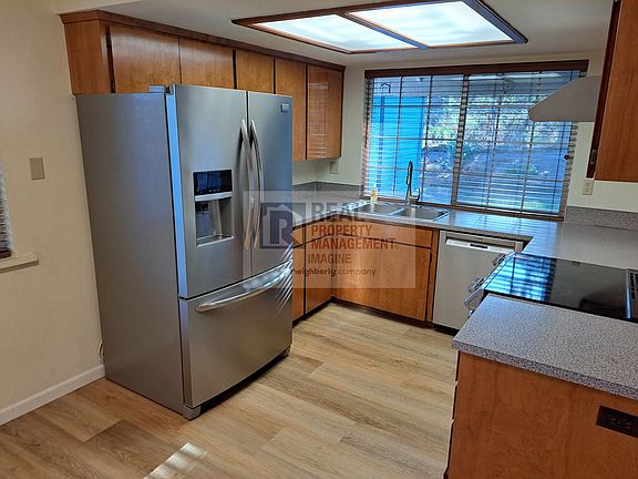 2nd image of 4701 7th Ave NE