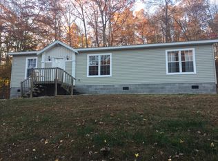 135 Cemetery Hollow Rd, Middlesboro, KY 40965