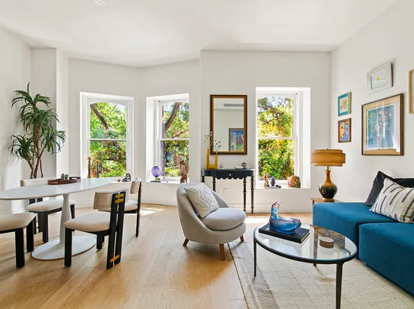 132 6th Avenue image 1 of 10