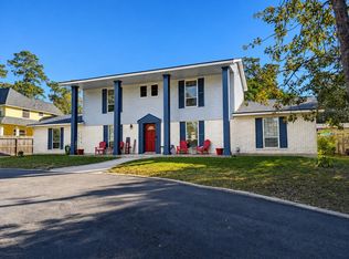 410 Brook Hollow Dr, Conroe, TX 77385