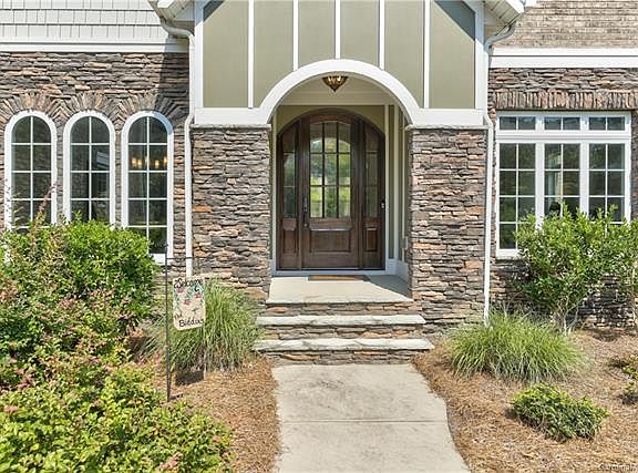 2nd image of 16438 Doves Canyon Ln