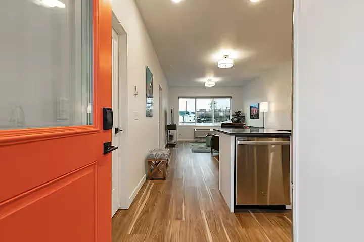 1 bed, 557 sqft, $2,250 — Photo 2