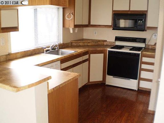 3rd image of 5675 Marlin Dr