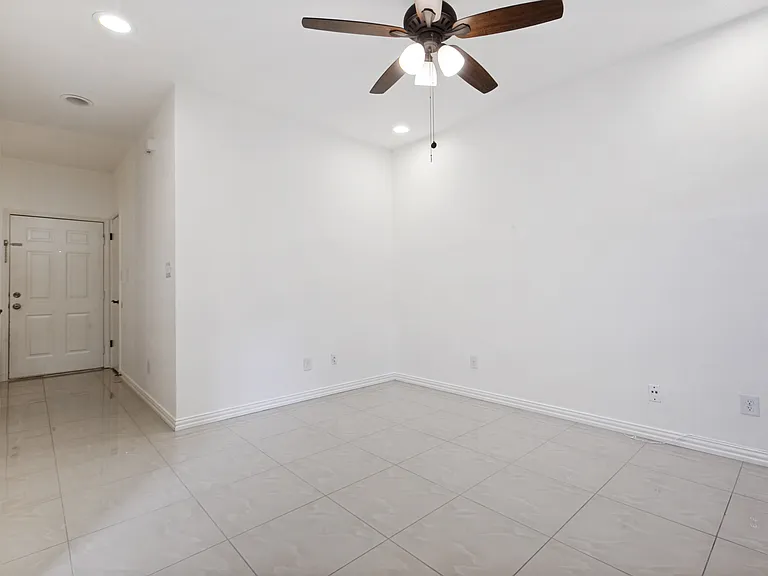 5100 Verde Valley Ln #189 — Photo 3