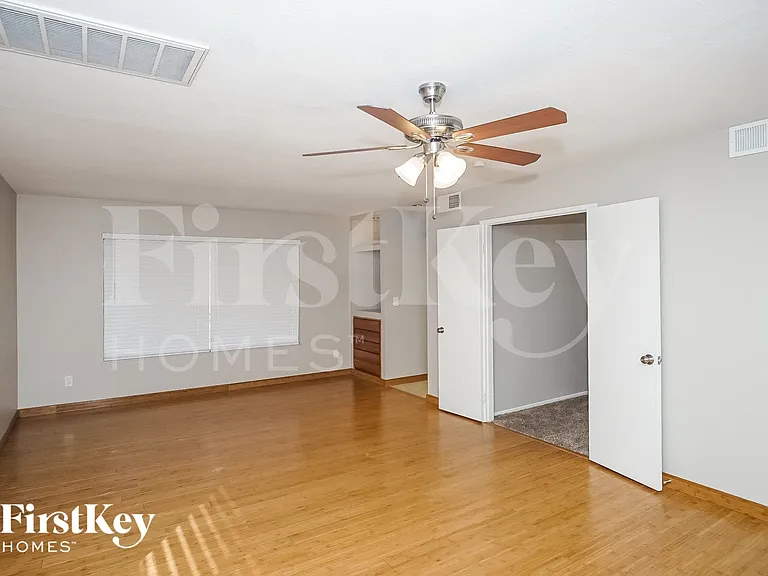 2406 El Cid Ct — Photo 8