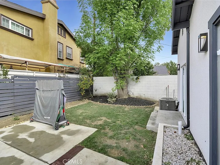 17227 Keswick St — Photo 44
