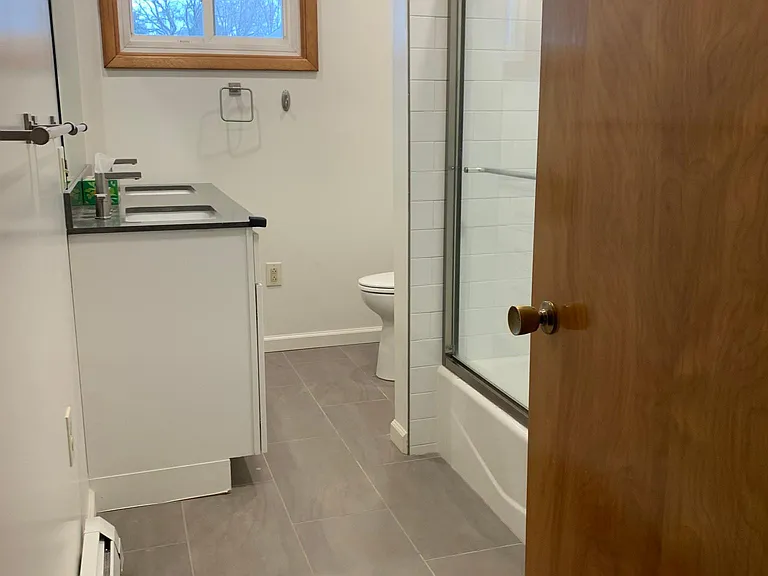 112 Perry St — Photo 33
