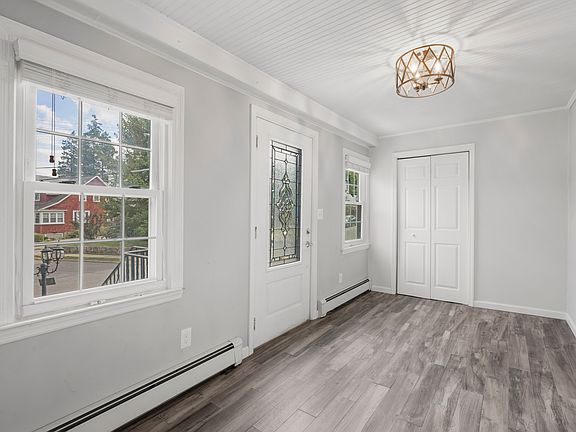 3rd image of 81 Chestnut Ave