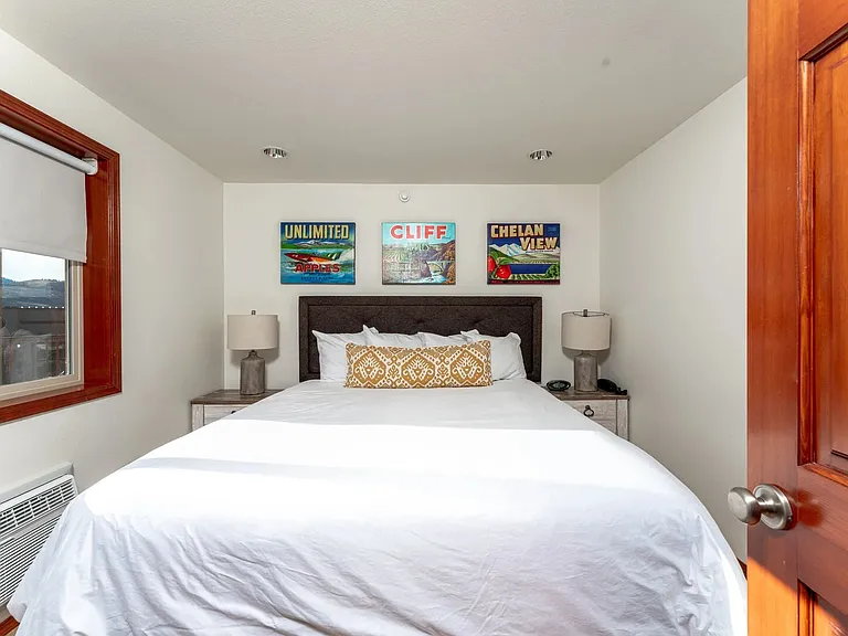322 W Woodin Ave #636-1 — Photo 12