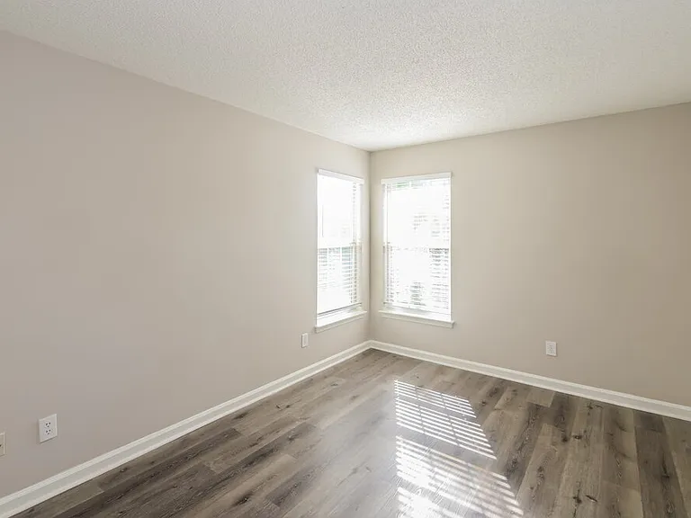 11319 Valerian Ct — Photo 13