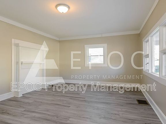 2nd image of 1904 E 3rd St
