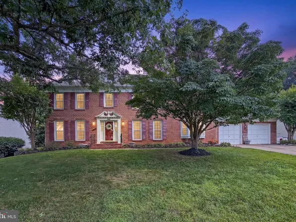 5522 Chestermill Dr, Fairfax, VA 22030
