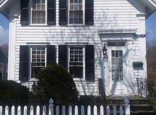 100 4th St, Waterford, NY 12188