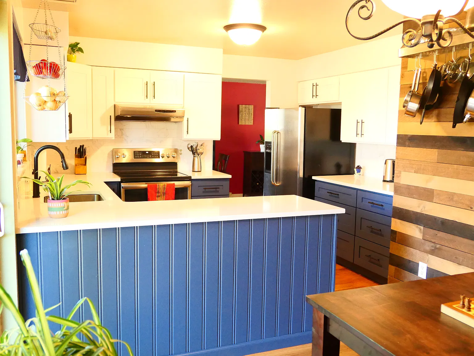 3 bed, 2.5 bath, 2496 sqft, $3,300 — Photo 3