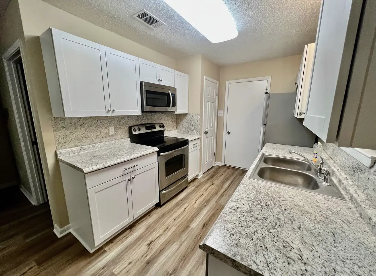 3 bed, 1547 sqft, $1,400 — Photo 1