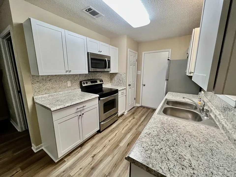 1034 N Jp Wright Loop Rd