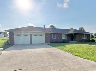 207 Longtree Ln, Logansport, IN