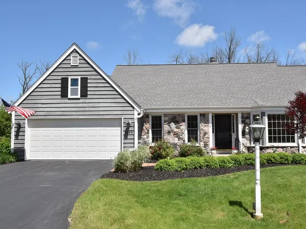 1648 West Bradford DRIVE, Mequon, WI 53092