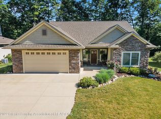 2552 Fedewood Ln, Dewitt, MI 48820
