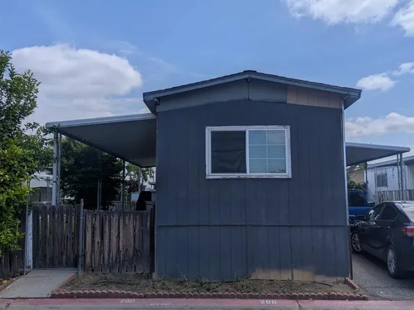 2533 W McKinley Ave Space 290, Fresno, CA 93728