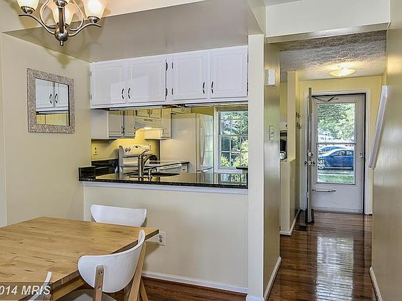 3rd image of 8422 White Feather Ct