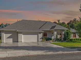 1414 N Snead Ave, Eagle, ID 83616