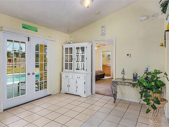 4th image of 109 NE 5th Pl