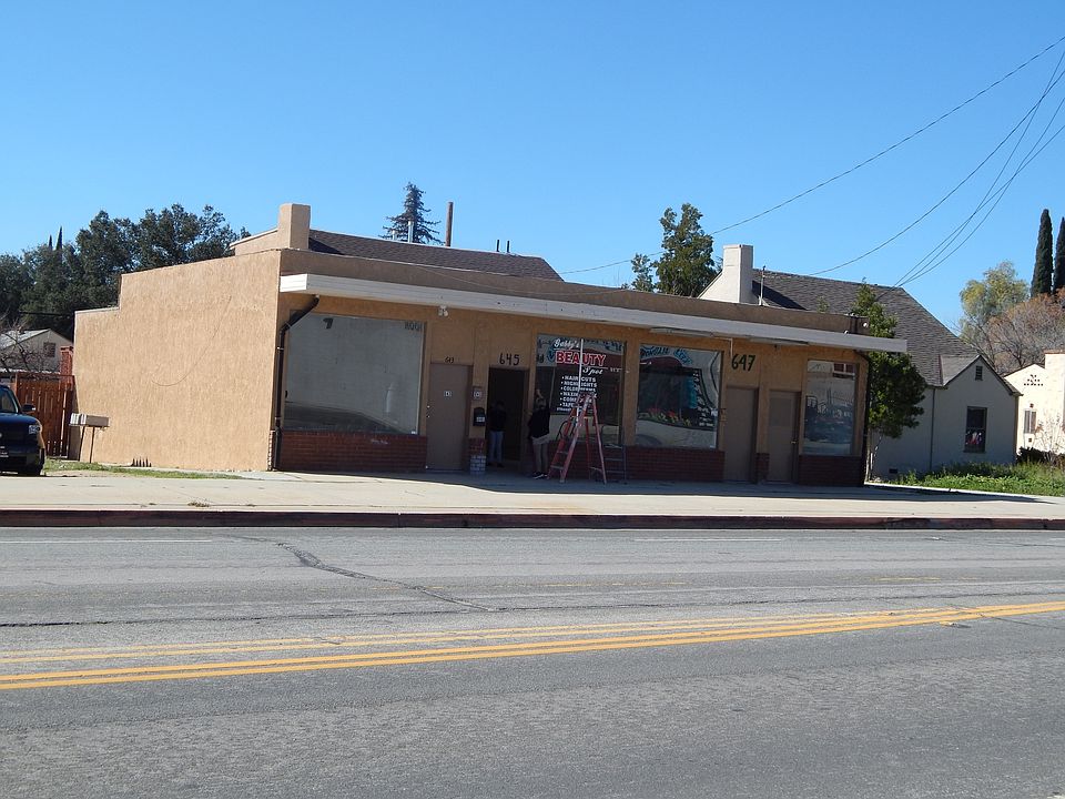 2nd image of 647 Beaumont Ave