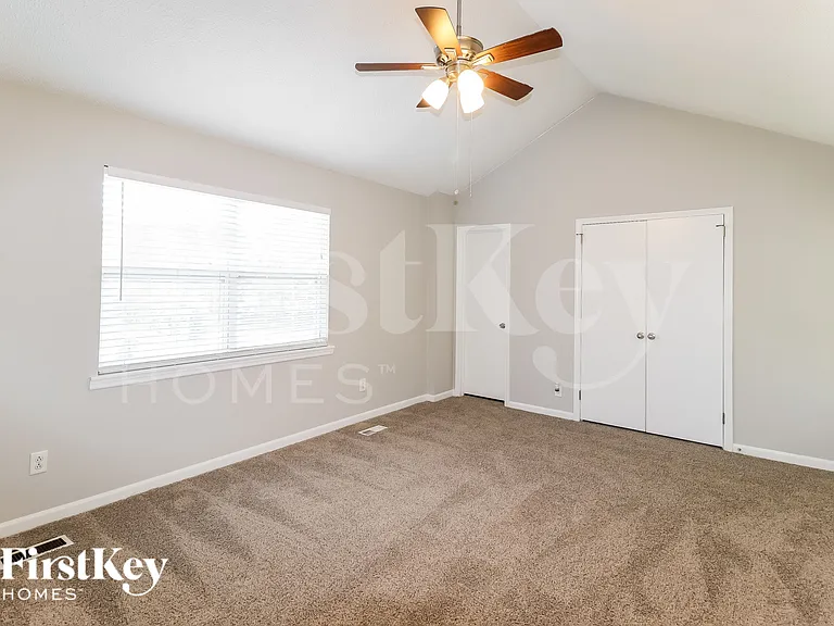 601 Carson Crest Cir — Photo 9
