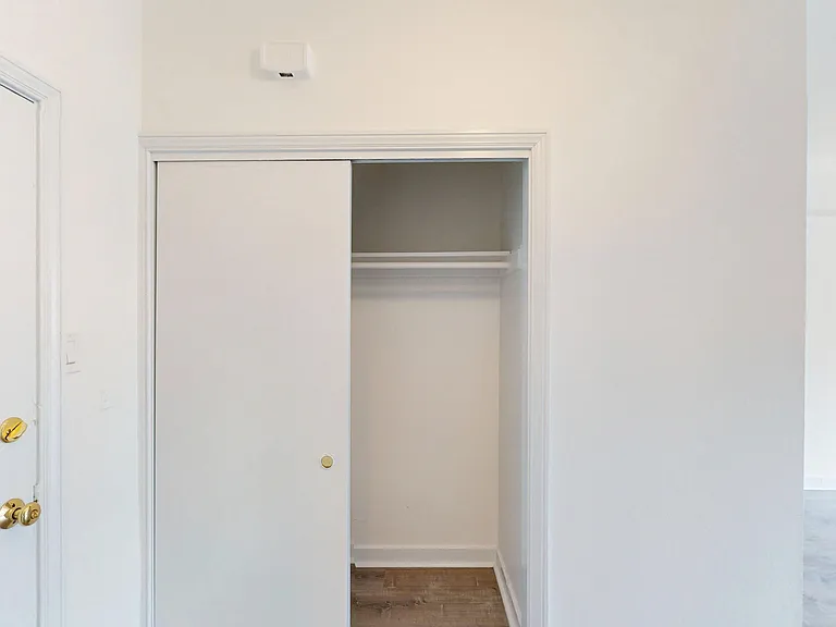 812 Eddy St #204 — Photo 7