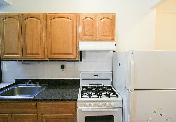 3rd image of 45-45 46th St #3-C