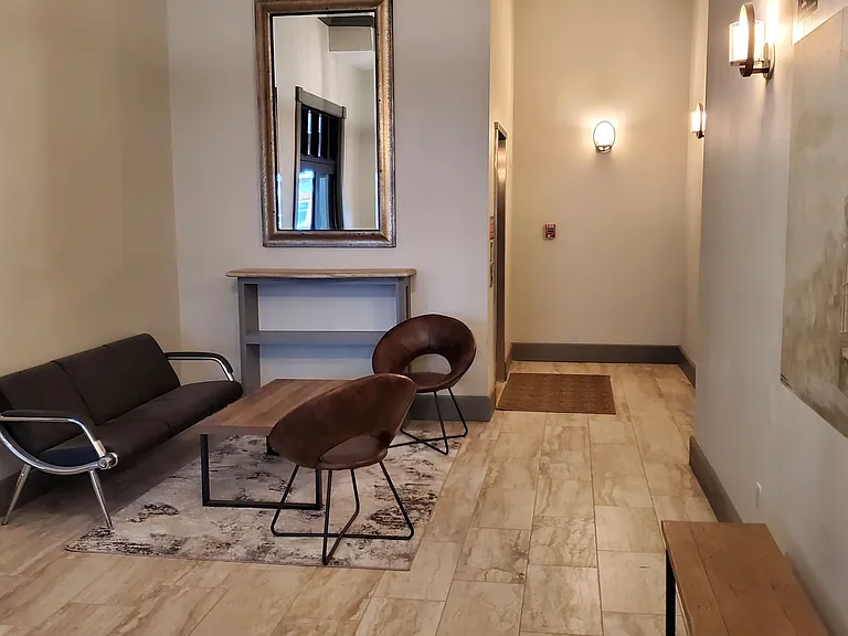 67 N Main St — Photo 4