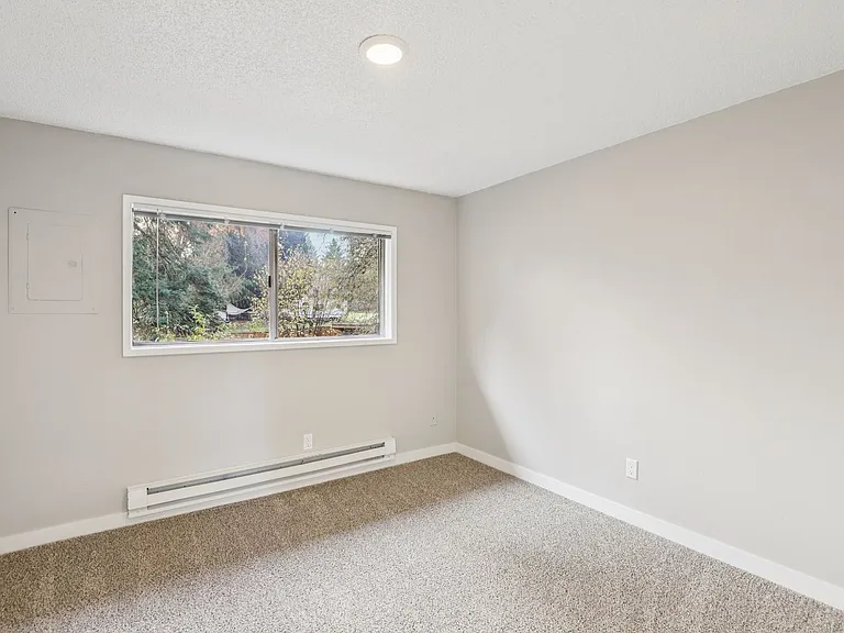 Cypress Crest Apartments — Photo 45