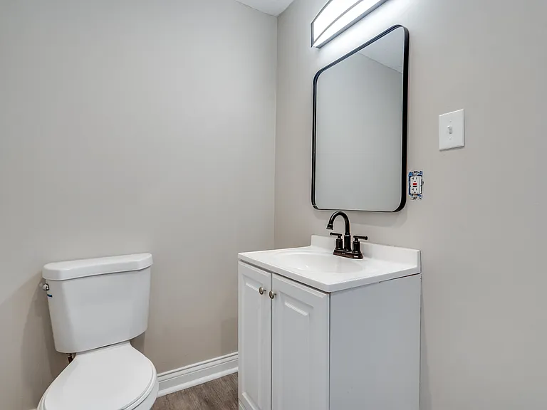 934 Royal Rd — Photo 10