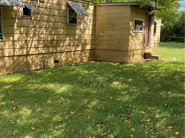 738 E Crumptown Rd, Waldron, AR 72958