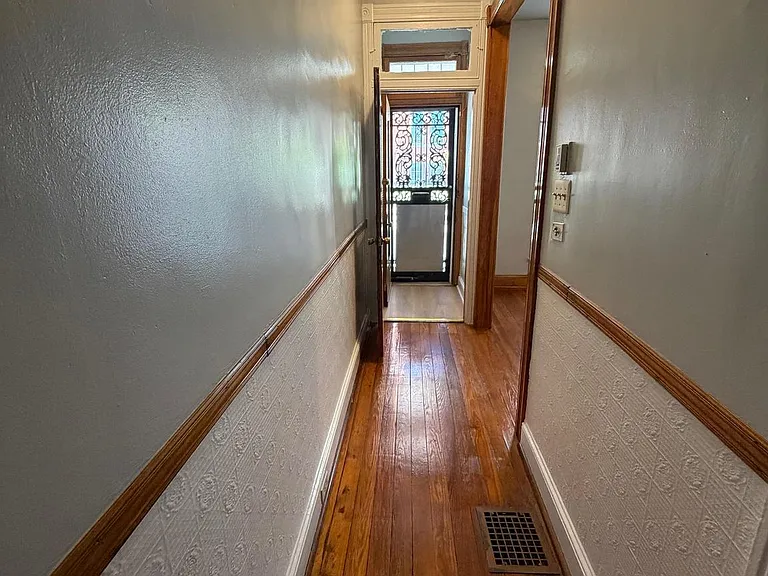 2753 Rayner Ave — Photo 12