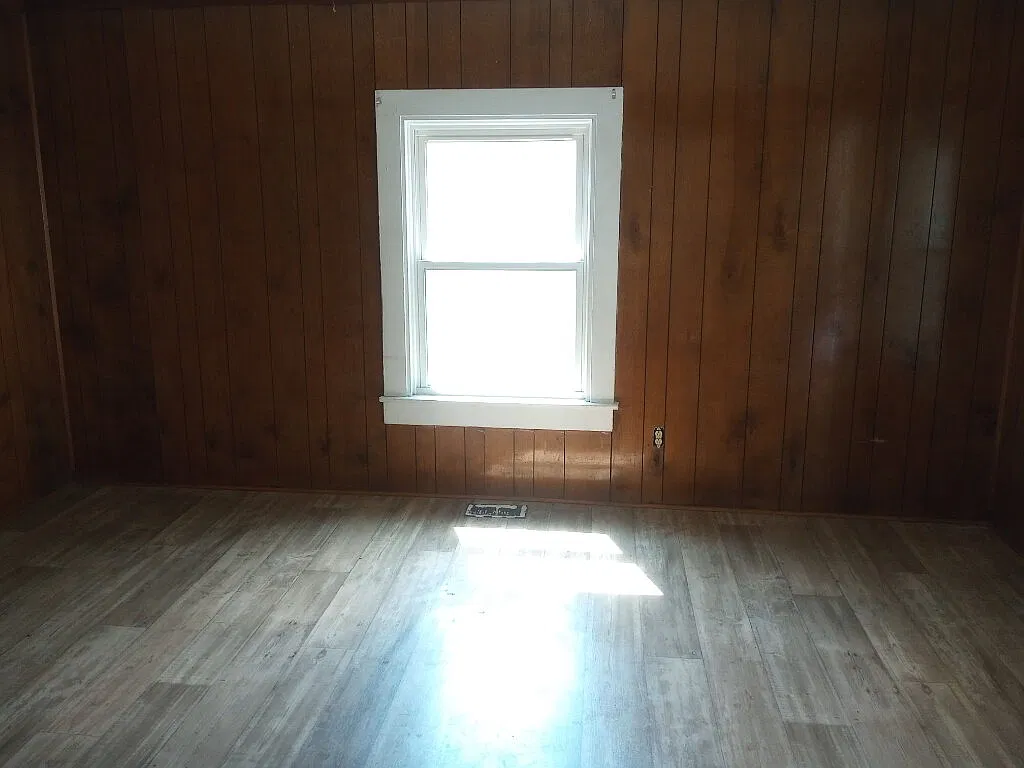 2 bed, 1.0 bath, 1000 sqft, $1,000 — Photo 2