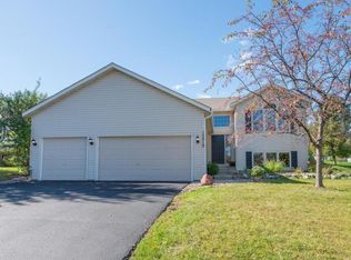 15010 Oakcrest Ct, Savage, MN 55378