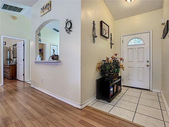5th image of 15544 Kensington Trl