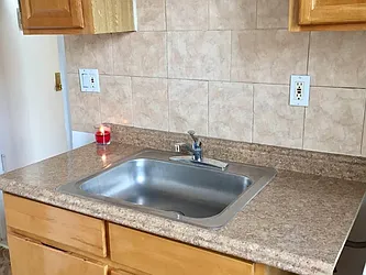 Rented by R New York