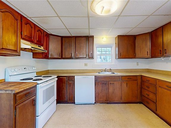 5th image of 978 Kingstown Rd